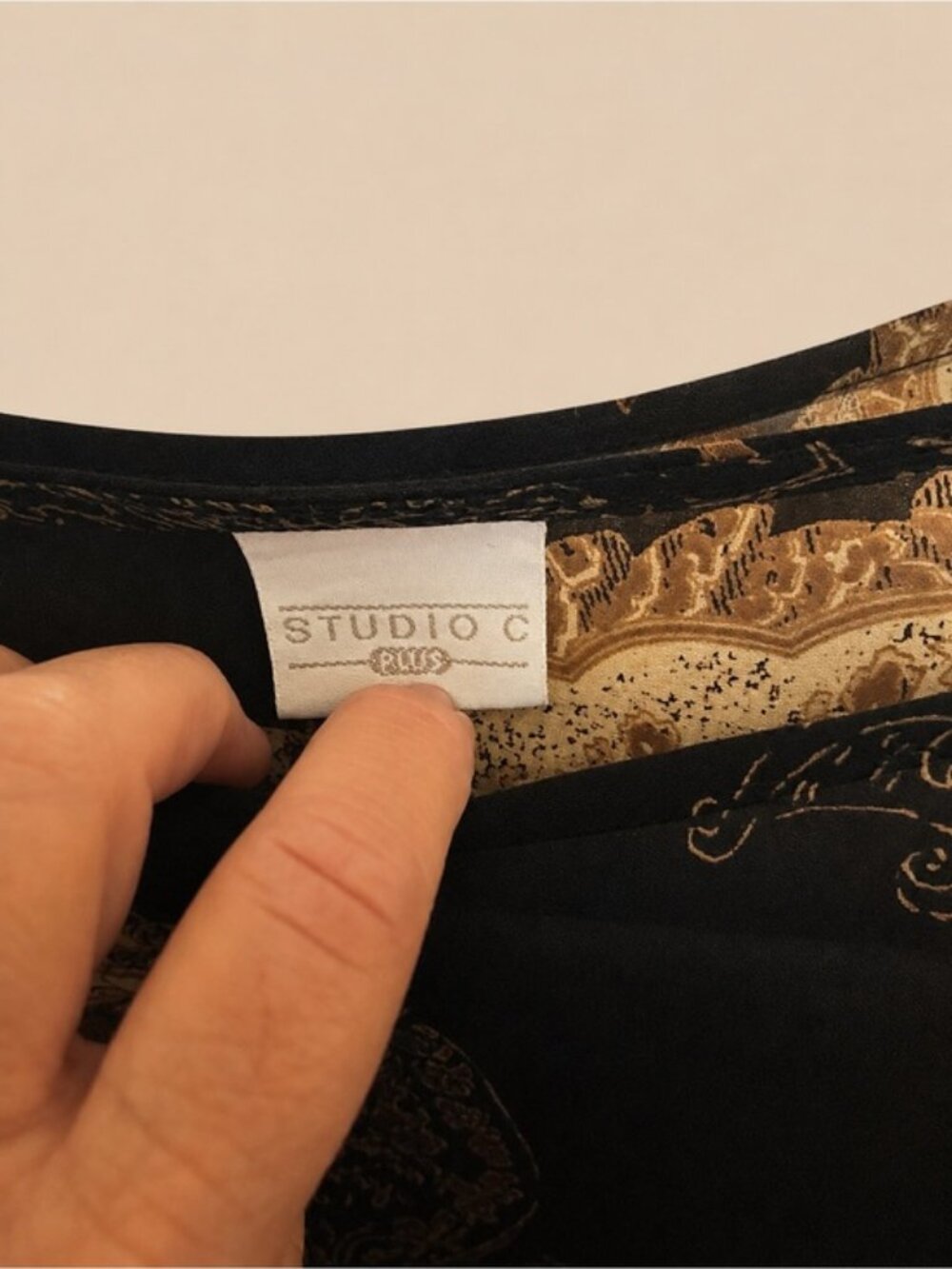 Studio C Plus Size 22/24 Sheer Paisley Blouse - Picture 4 of 6